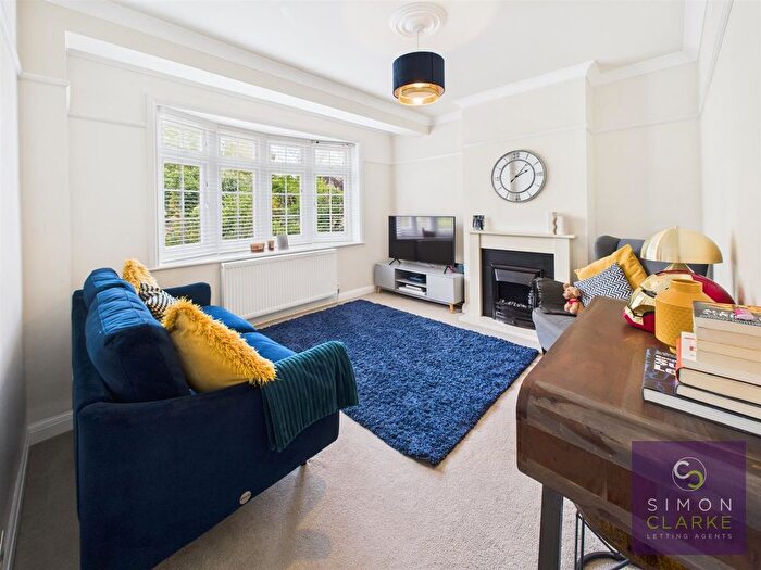 3 Bedroom Terraced House To Rent In Great North Road, Barnet, EN5