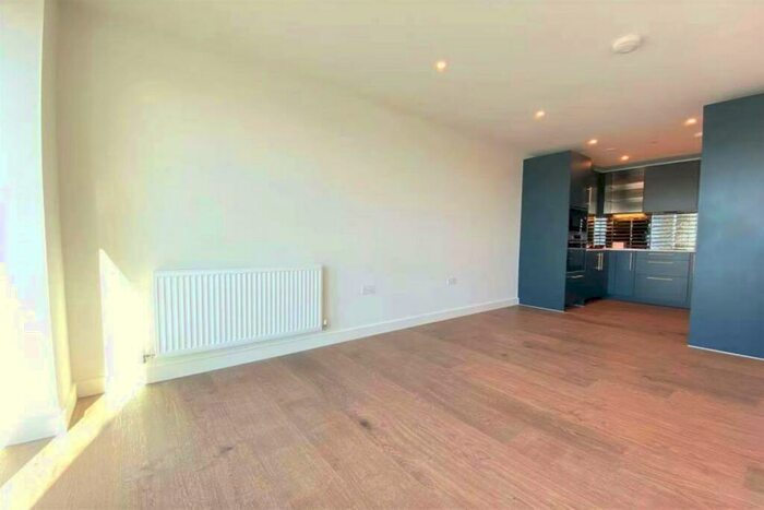 2 Bedroom Apartment To Rent In Alington House, N8