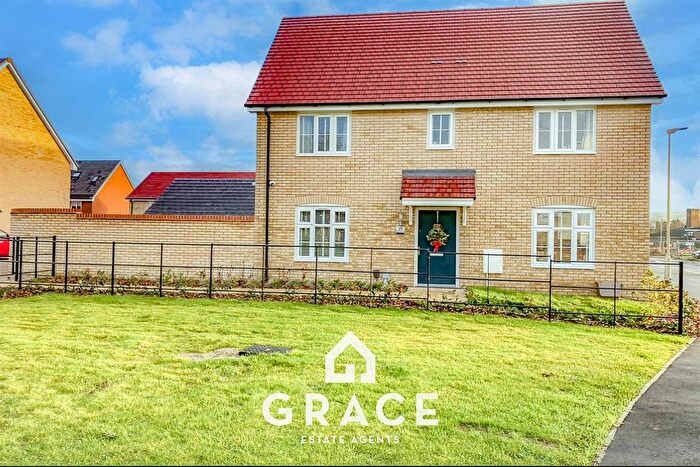 3 Bedroom Semi Detached House For Sale In Gipping View Road, Sproughton, Ipswich, IP8