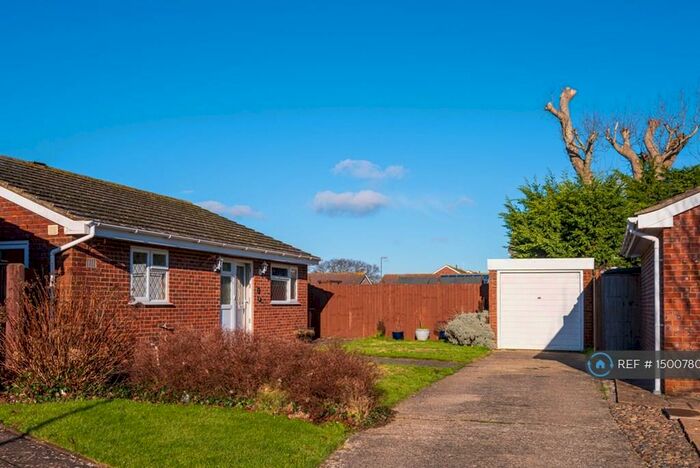 2 Bedroom Bungalow To Rent In Byron Close, Bognor Regis, PO22