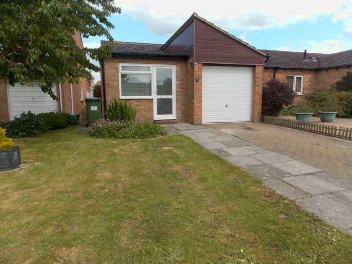 2 Bedroom Bungalow To Rent In Sycamore Drive, Frome, BA11