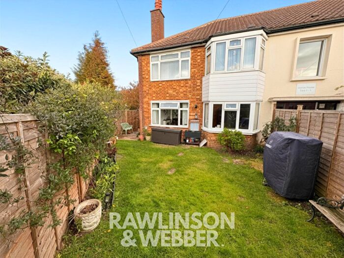 1 Bedroom Apartment For Sale In First Close, West Molesey, KT8