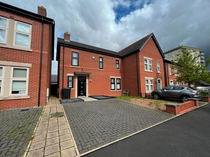 3 Bedroom House To Rent In Simmons Crescent, Birmingham, B23