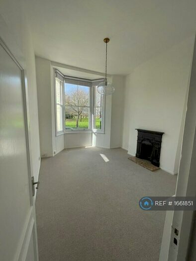 1 Bedroom Flat To Rent In Cadogan Terrace, London, E9