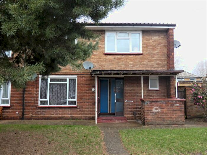2 Bedroom Maisonette To Rent In Sycamore Close, West Drayton, UB7