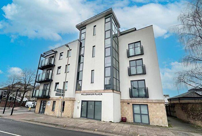 2 Bedroom Flat To Rent In Town Centre, Cheltenham, GL52