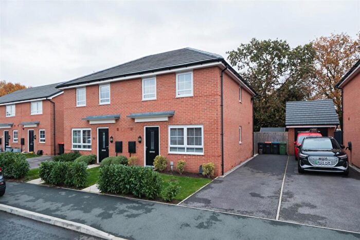 3 Bedroom House For Sale In Medlock Street, Northwich, CW9