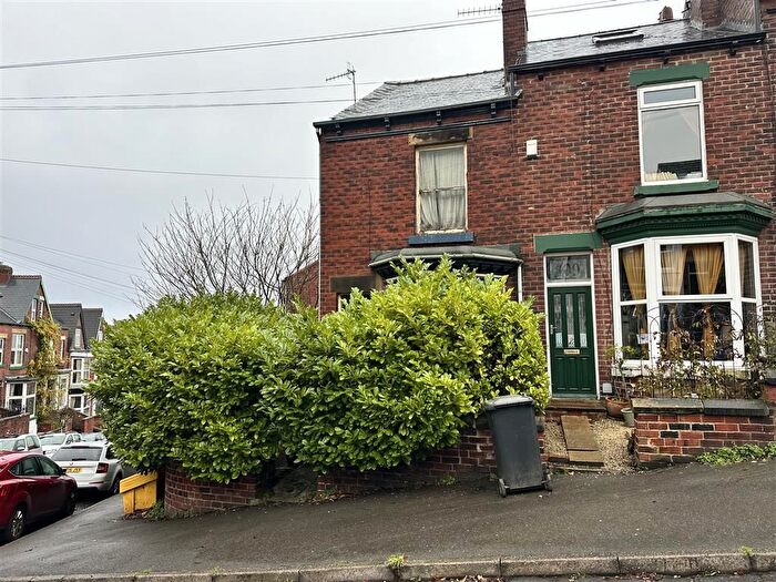 3 Bedroom End Of Terrace House For Sale In Hunter House Road, Sheffield, S11
