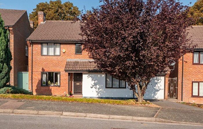 4 Bedroom Detached House For Sale In Beaumont Road, Purley, CR8