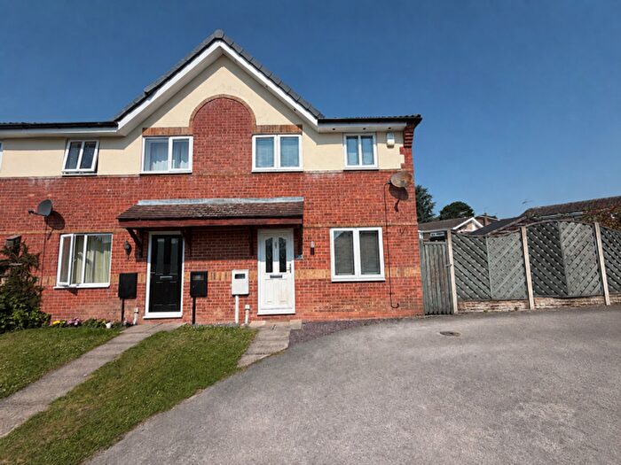 3 Bedroom House To Rent In Ashton Close, Swanwick, DE55