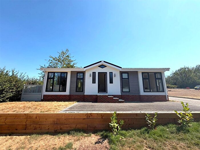 2 Bedroom Bungalow For Sale In Labour In Vain Road, Four Seasons Park, Sevenoaks, Kent, TN15