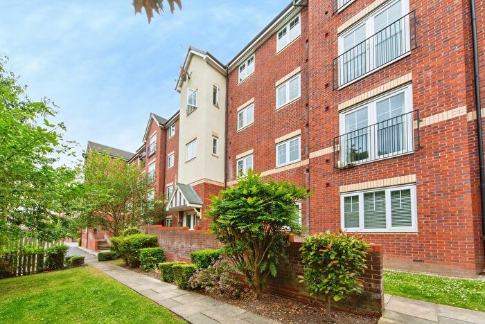 2 Bedroom Flat For Sale In Robinson Road, Ellesmere Port, Cheshire, CH65