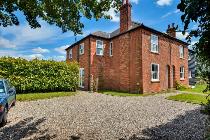 3 Bedroom Semi-Detached House For Sale In Whitehouse Road, Stebbing, Dunmow, CM6