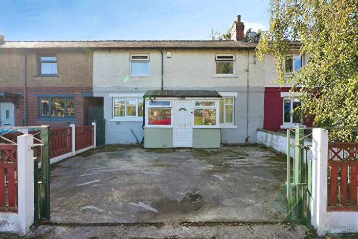 3 Bedroom Terraced House For Sale In Burlington Avenue, Bradford, BD3