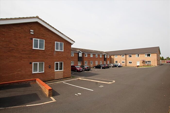 2 Bedroom Flat To Rent In Kitelands Road, Biggleswade, SG18