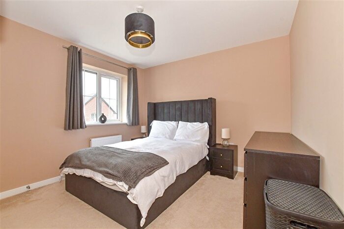 3 Bedroom Semi-detached House For Sale In Hawthornden Street, Herne Bay, Kent, CT6