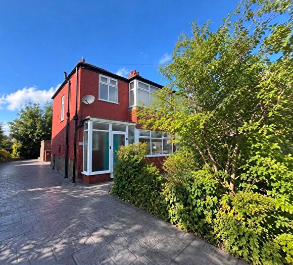 3 Bedroom Semi-Detached House For Sale In Ilfracombe Road, Stockport, Greater Manchester, SK2