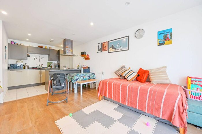 2 Bedroom Flat For Sale In Celestial House, Poplar, London, E14