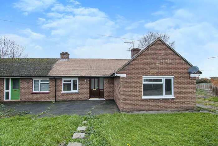 2 Bedroom Bungalow For Sale In Riverside Close, Prickwillow, Ely, Cambridgeshire, CB7