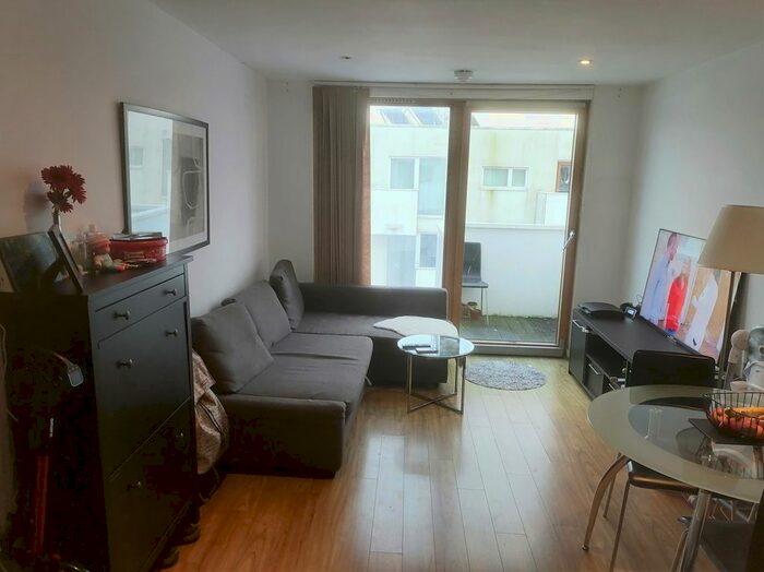 1 Bedroom Flat To Rent In Cutmore Ropeworks, 1 Arboretum Place, Barking, Essex IG11