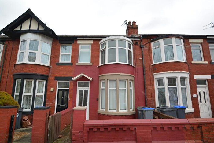 2 Bedroom Terraced House To Rent In George Street, Blackpool, FY1