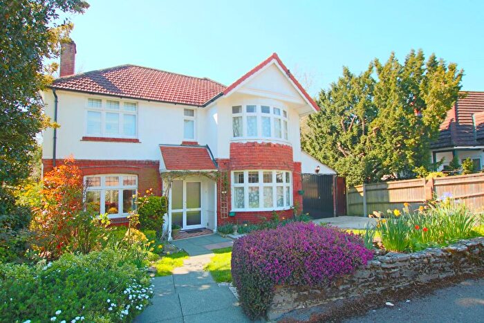 3 Bedroom Detached House For Sale In Highfield, Southampton, SO17