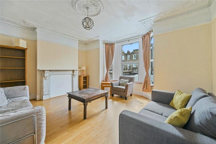 2 Bedroom Flat To Rent In Uxbridge Road, Shepherd's Bush, London, W12