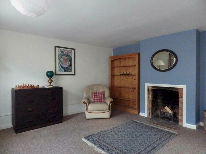 2 Bedroom Apartment To Rent In Bridge Street, Witney, Oxfordshire, OX28