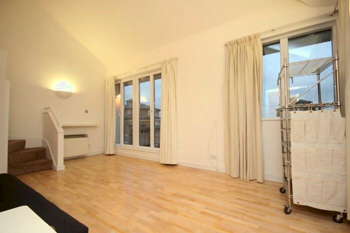 1 Bedroom Flat To Rent In Elm Court, Admiral Walk, Maida Hill, W9