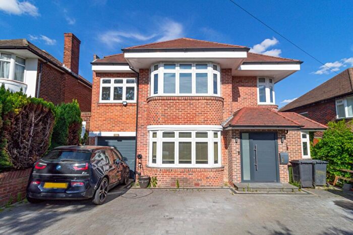 6 Bedroom Detached House For Sale In Edgwarebury Lane, Edgware, HA8