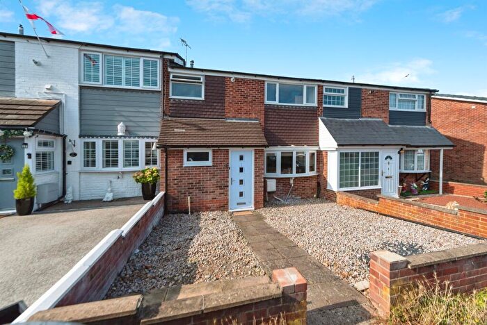 3 Bedroom Terraced House For Sale In Pyle Close, Waterlooville, PO8