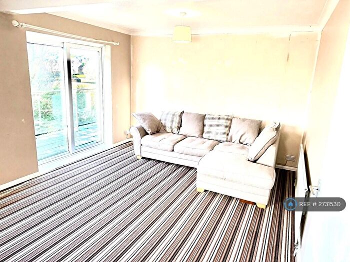 3 Bedroom Maisonette To Rent In Batemans Road, Brighton, BN2