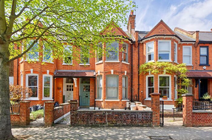 4 Bedroom Property To Rent In Highlever Road, North Kensington, W10