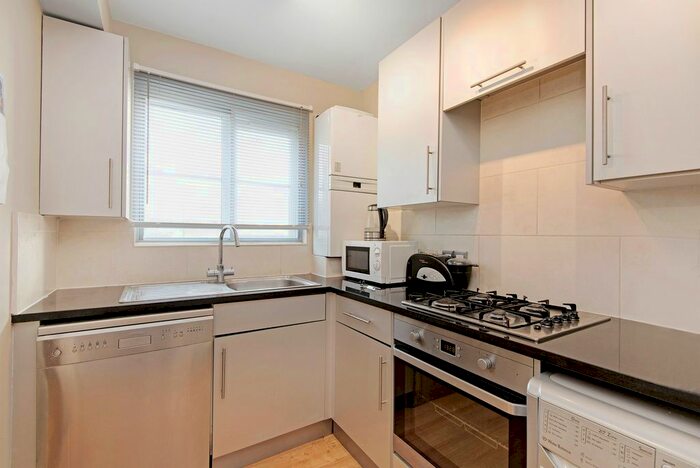 1 Bedroom Flat To Rent In Jasmine Court, SW19