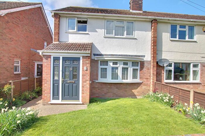 3 Bedroom End Of Terrace House To Rent In Park Road, Ramsey, PE26