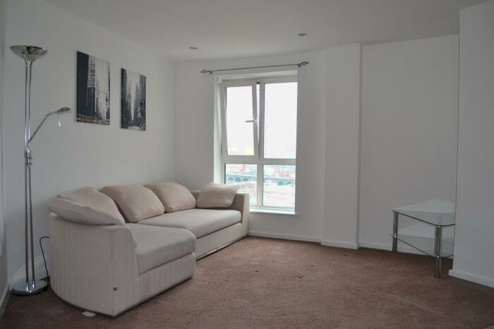 2 Bedroom Apartment To Rent In Hive, Masshouse Plaza, Birmingham, B5