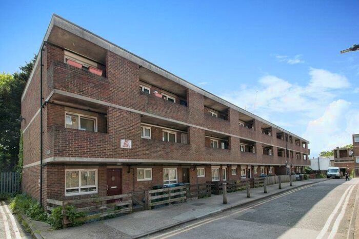 2 Bedroom Apartment To Rent In Reeves Road, London, SE18