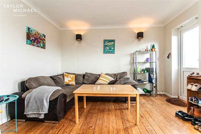4 Bedroom End Terrace House To Rent In Barrow Hill, Brighton, BN1