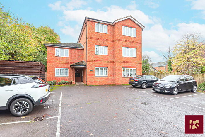 1 Bedroom Semi-Detached House To Rent In Kings Court, Kings Road, Crowthorne, Berkshire, RG45