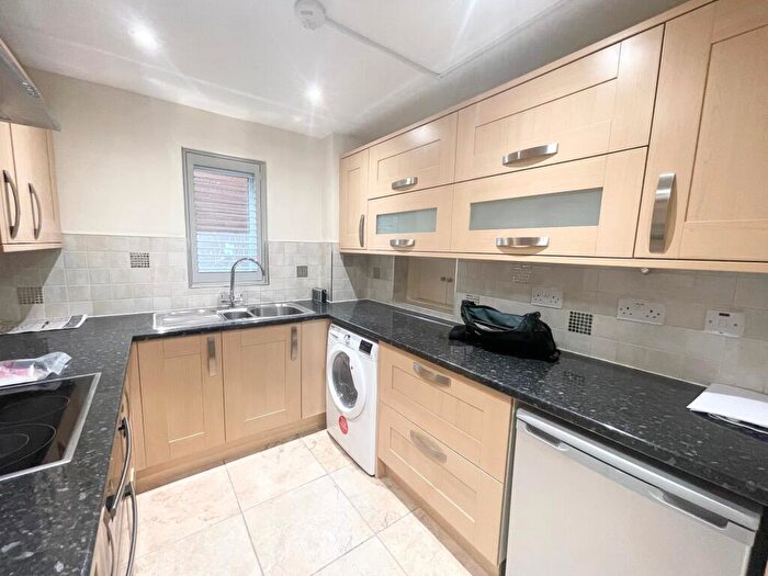 2 Bedroom Apartment To Rent In Turnstone Wharf, Castle Boulevard, Nottingham, NG7