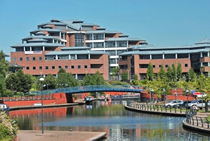 Studio To Rent In Apartment, Landmark, Waterfront West, Brierley Hill, West Midlands, DY5