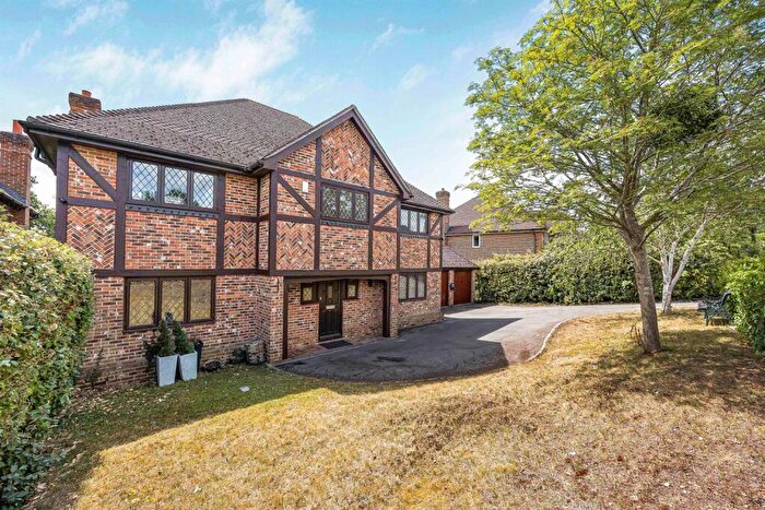 6 Bedroom Detached House For Sale In Peppard Road, Emmer Green, Reading, RG4