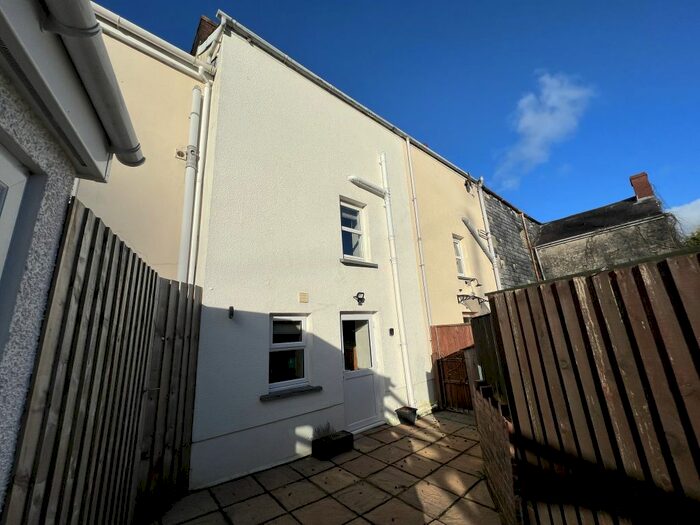 1 Bedroom Property To Rent In Station Road, Meidrim, Carmarthenshire, SA33