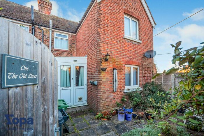 2 Bedroom Cottage For Sale In Warmlake Business Estate, Maidstone Road, Sutton Valence, Maidstone, ME17