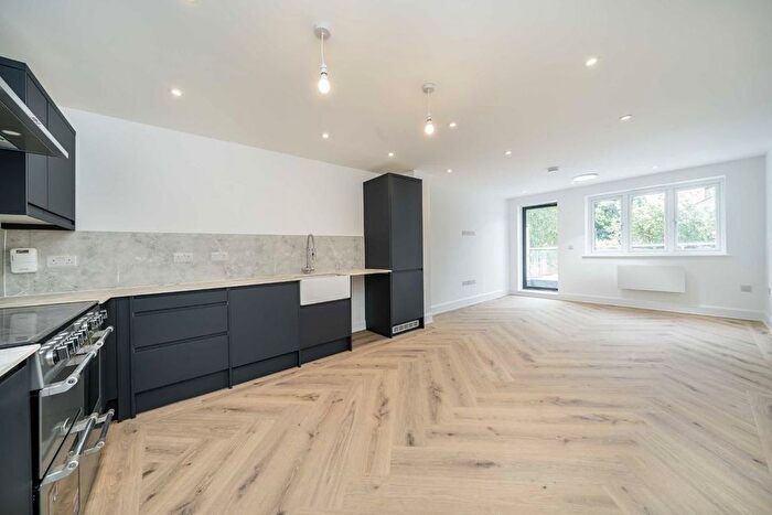 2 Bedroom Flat For Sale In Court Farm Road, London, SE9