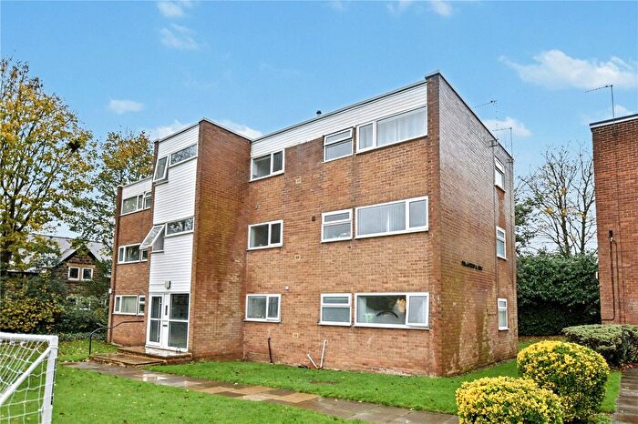 2 Bedroom Flat For Sale In Park View Court, Leeds, West Yorkshire, LS8