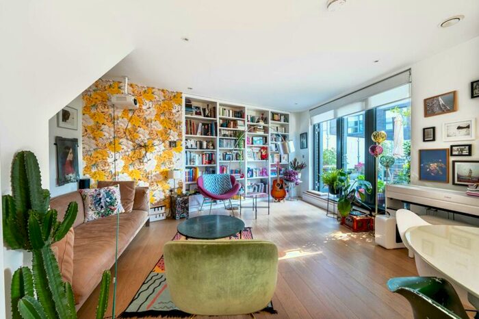 3 Bedroom Flat To Rent In Empire Way, Wembley Park, Wembley, HA9