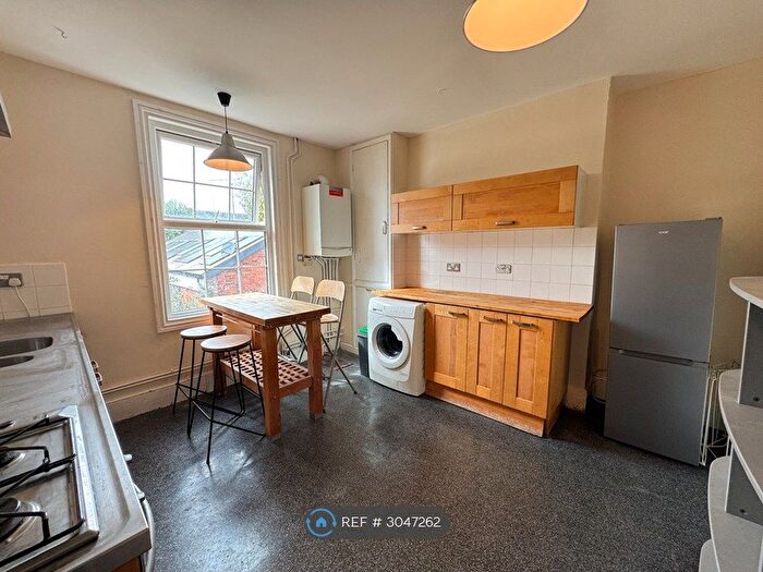 2 Bedroom Maisonette To Rent In Howard St, Reading, RG1