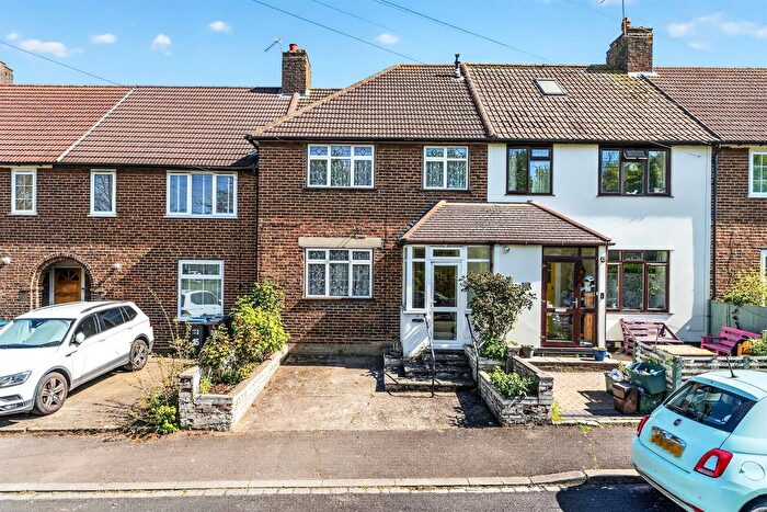 3 Bedroom Terraced House For Sale In Llanthony Road, Morden, SM4