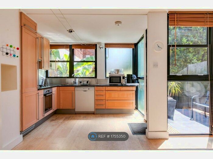 2 Bedroom Flat To Rent In Longleat House, London, SW1V